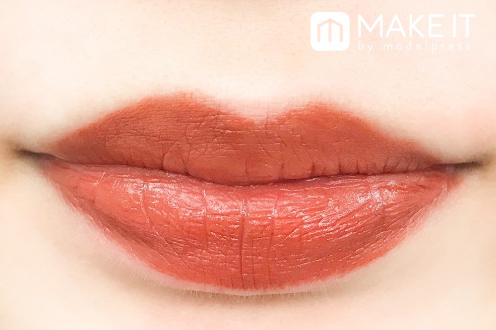 SUQQU／バイブラント リッチ リップスティック／08 冴褐色 使用 (C)メイクイット