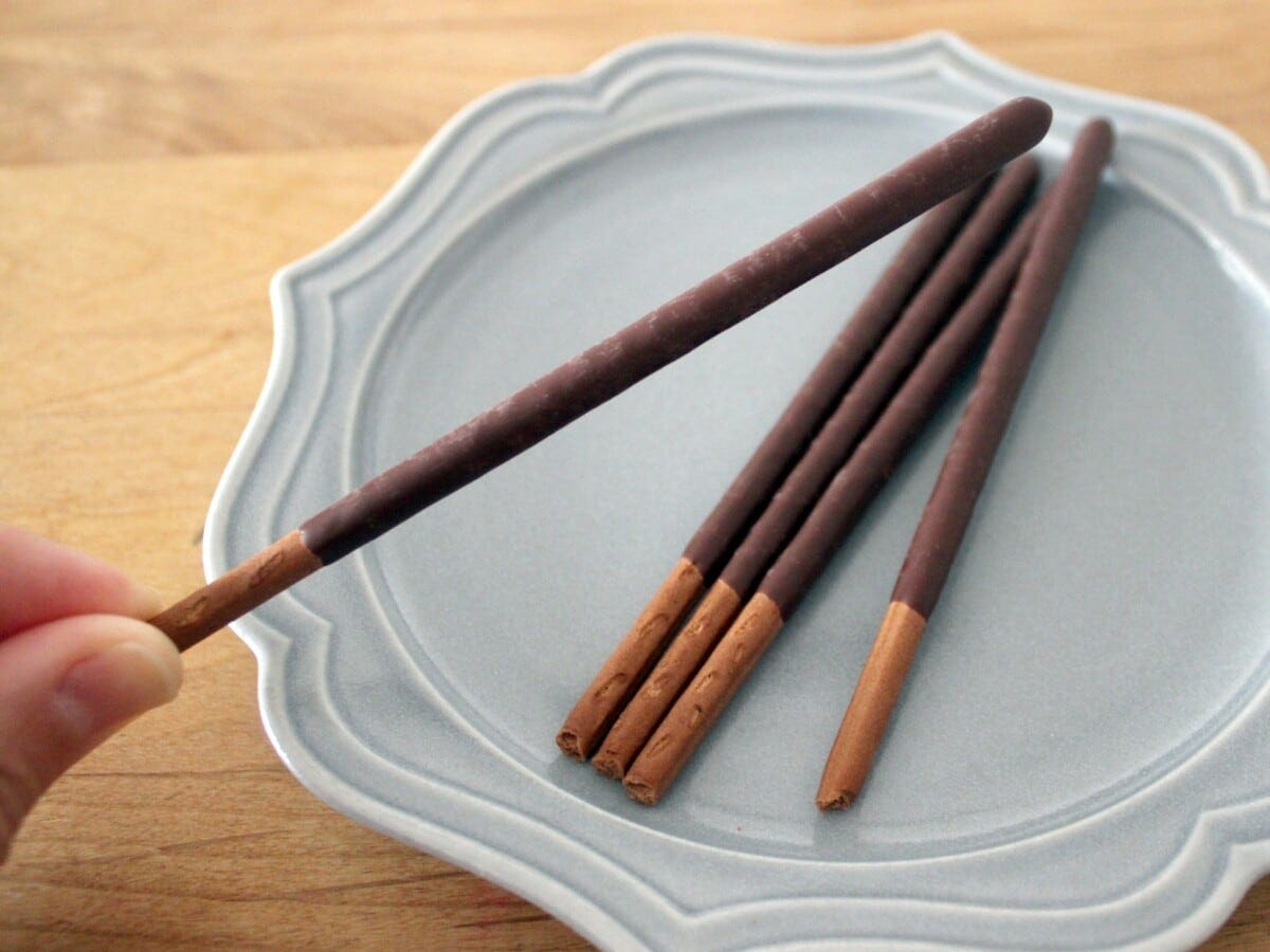 1袋にカカオポリフェノールが403mg（定番ポッキーは252mg）も含まれています