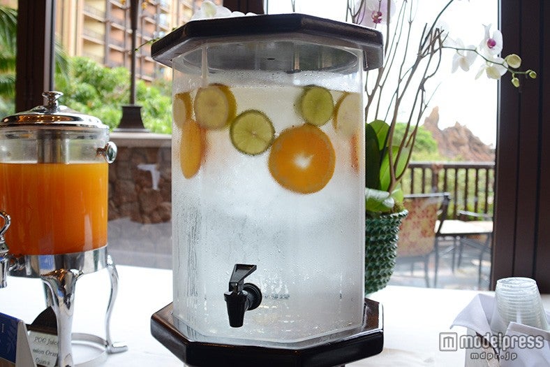 ウエルカムドリンクに隠れミッキー