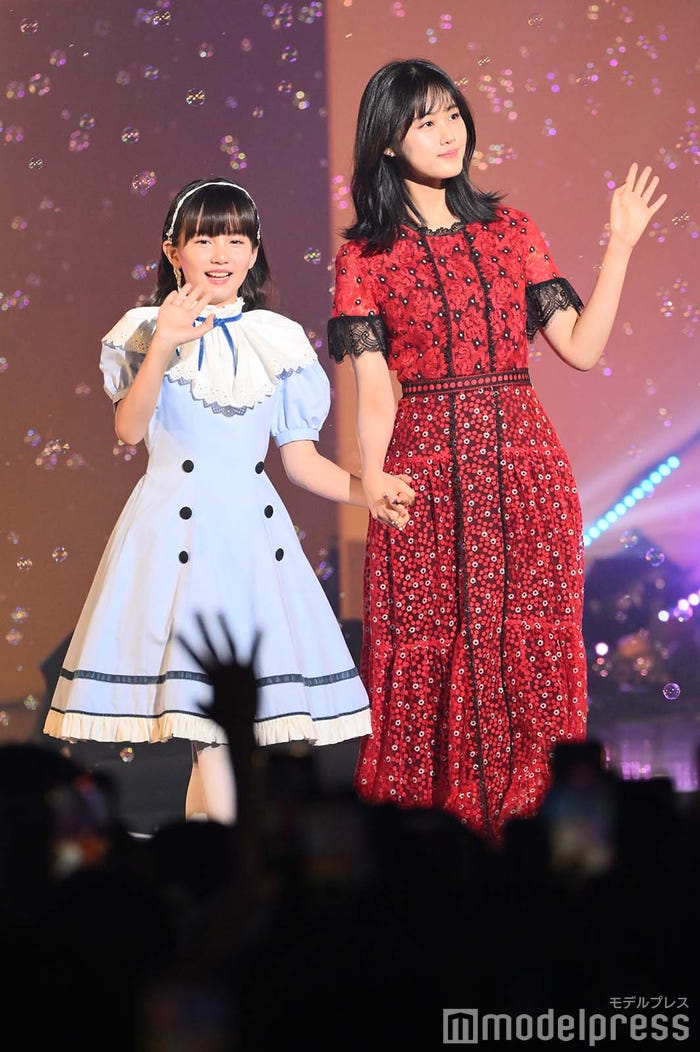 マイカ・ピュ、原菜乃華(C)モデルプレス
