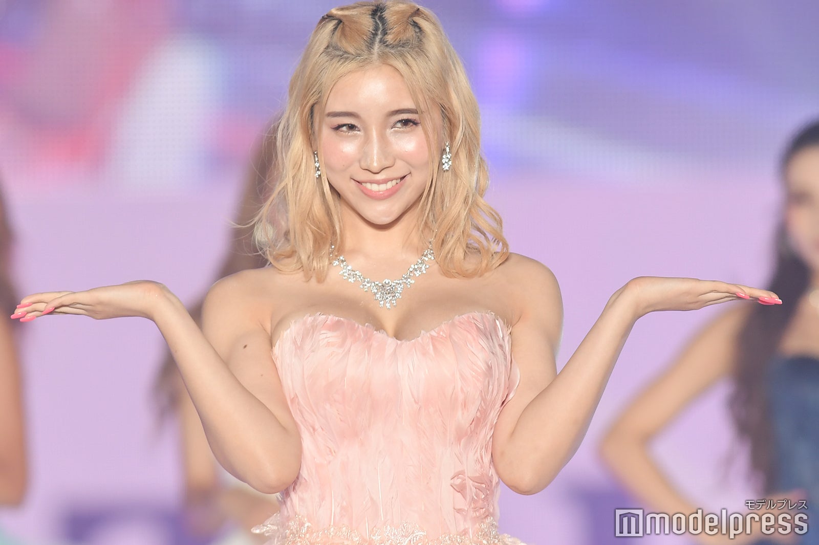 CYBERJAPAN DANCERS（C）モデルプレス