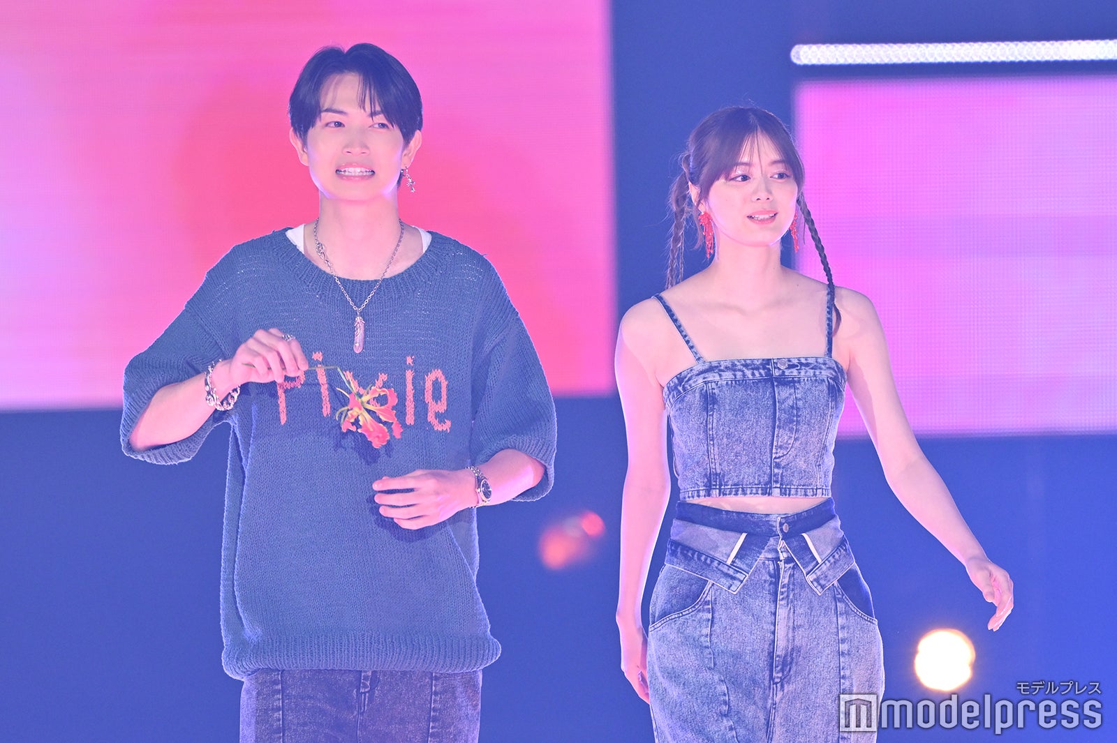 綱啓永、紺野彩夏（C）モデルプレス