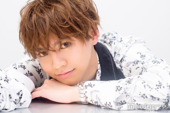 モデルプレスのインタビューに応じた片寄涼太(C)モデルプレス