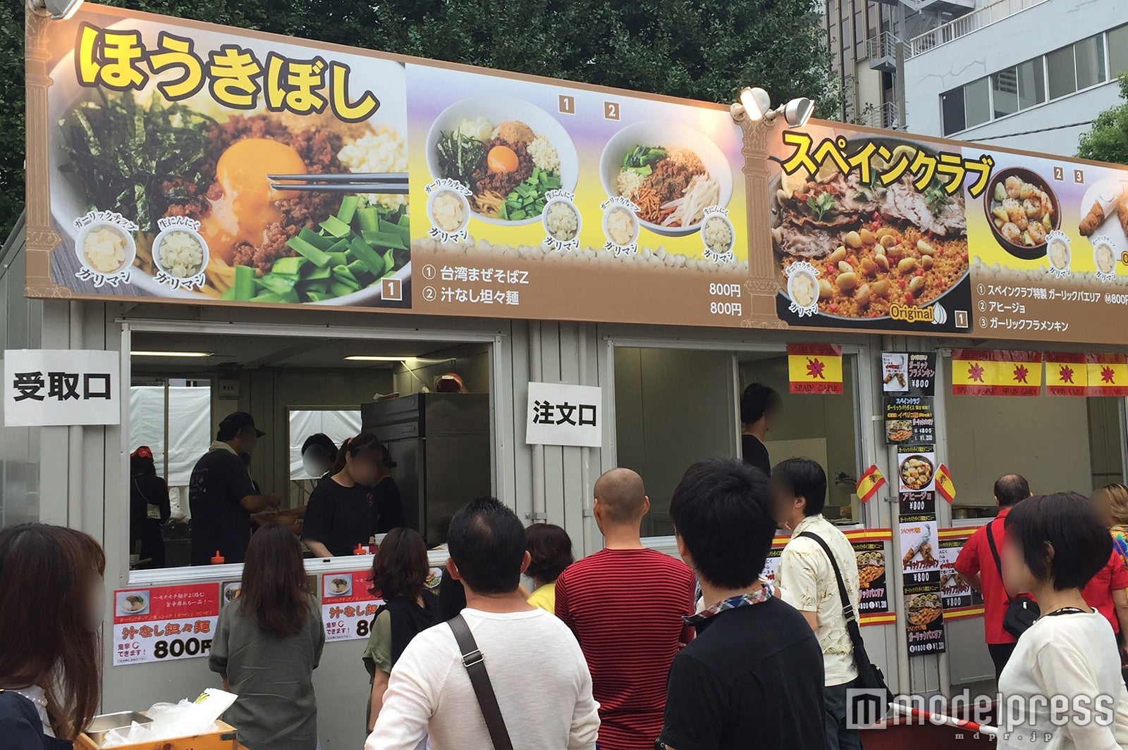 賑わう店舗前／画像提供：ガーリックパラダイス実行委員会