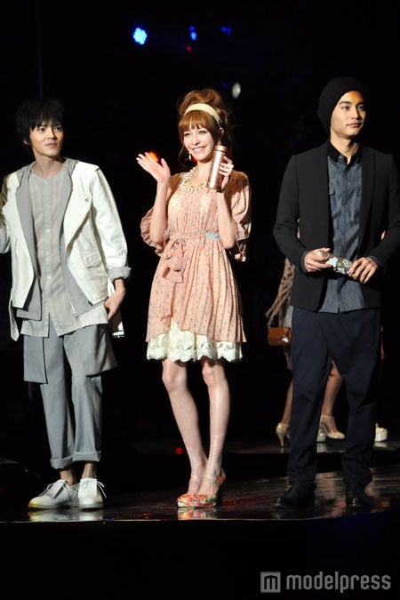 （写真左から）林遣都、藤井リナ、中村蒼