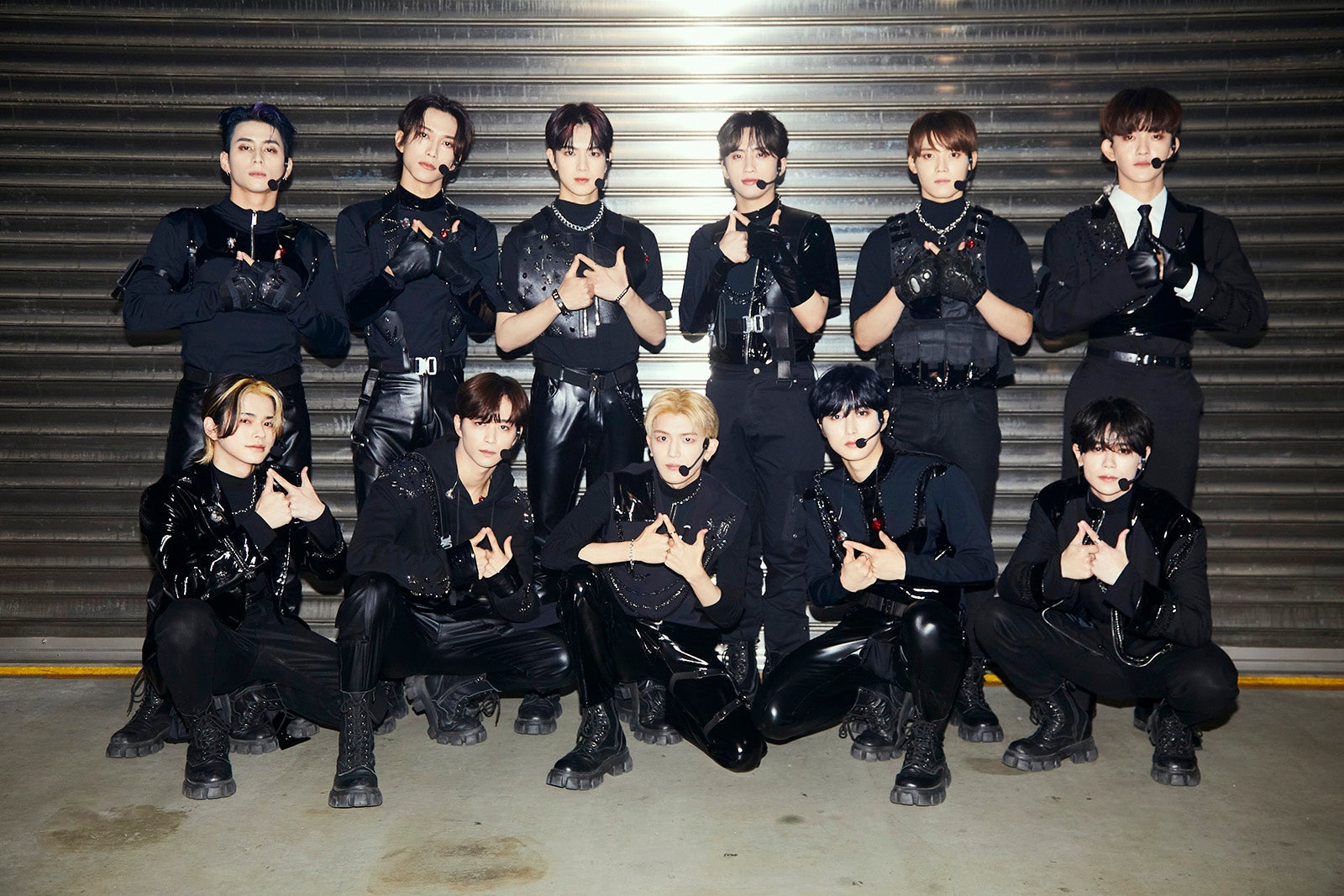 INI、初のアリーナツアー開幕で涙浮かべるメンバーも ファンへ感謝伝える