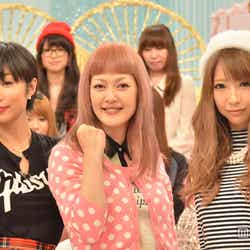 (左から)MEGUMI、松嶋尚美、日菜あこ