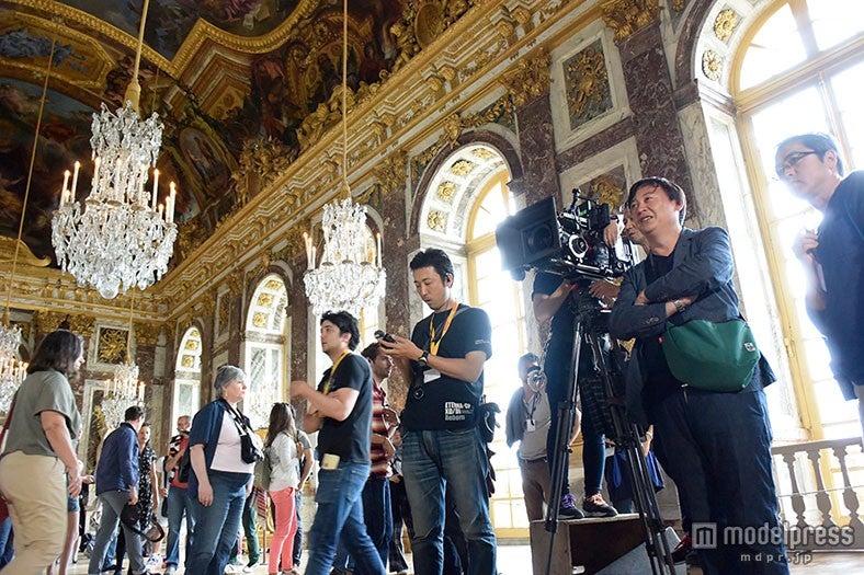 ヴェルサイユ宮殿での撮影の様子