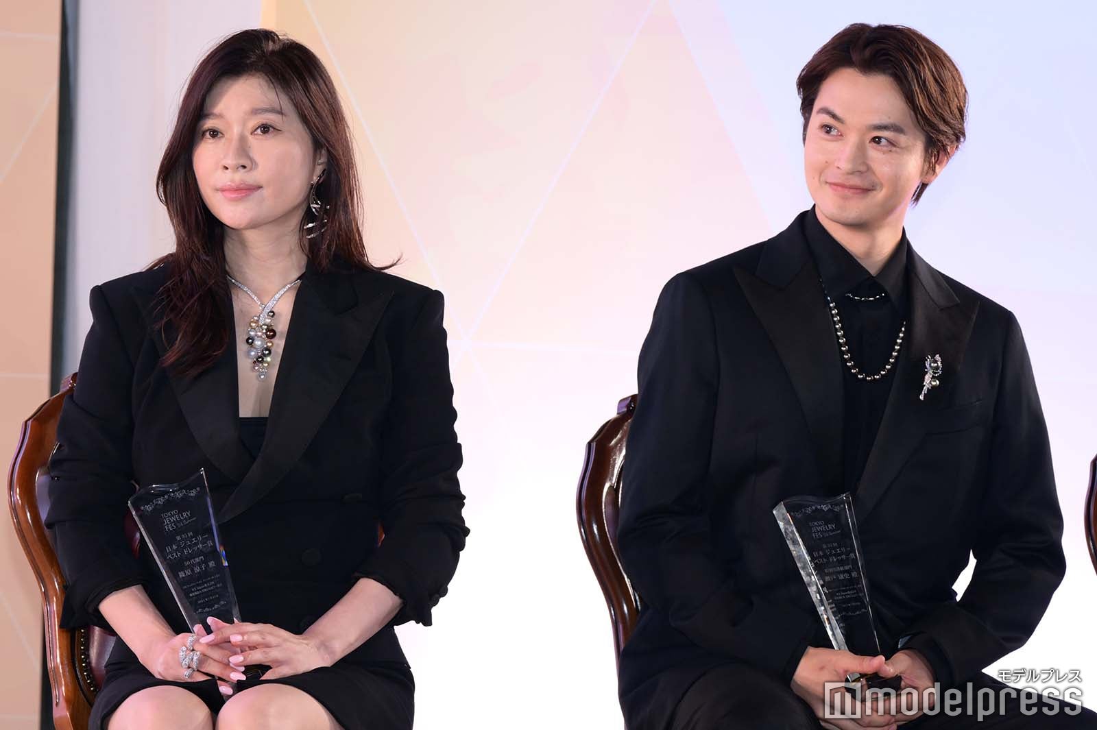 篠原涼子、瀬戸康史（C）モデルプレス