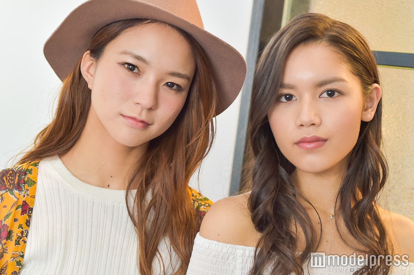 (左から)Leola、Anly(C)モデルプレス