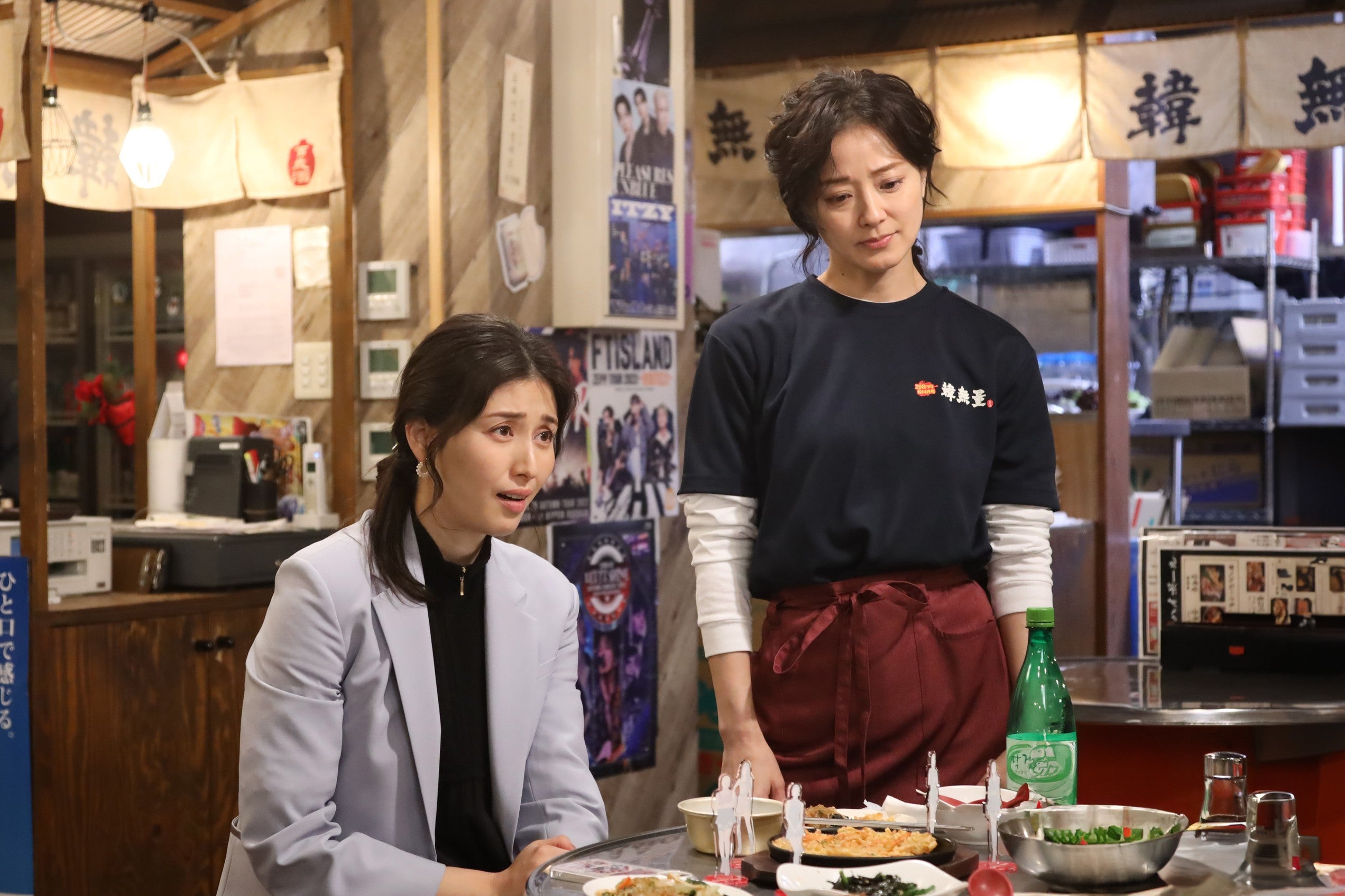 橋本マナミ、中越典子「婚活1000本ノック」第4話より（C）フジテレビ