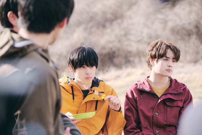 鈴木志遠、橋本裕太「恋愛ドラマな恋がしたい~Kiss me like a princess~」(C)AbemaTV, Inc.