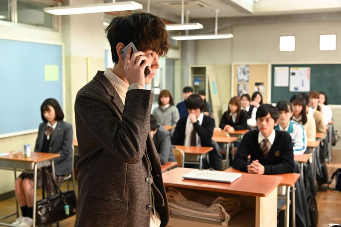 菅田将暉主演 3年a組 特撮ネタ の伏線回収 仮面ライダービルド エボルト 前川泰之 がトレンド入り モデルプレス 菅田将暉主演 3年a組 特撮ネタ の伏線回収 仮面ライダービルド エボルト 前川泰之 がトレンド入り モデルプレス