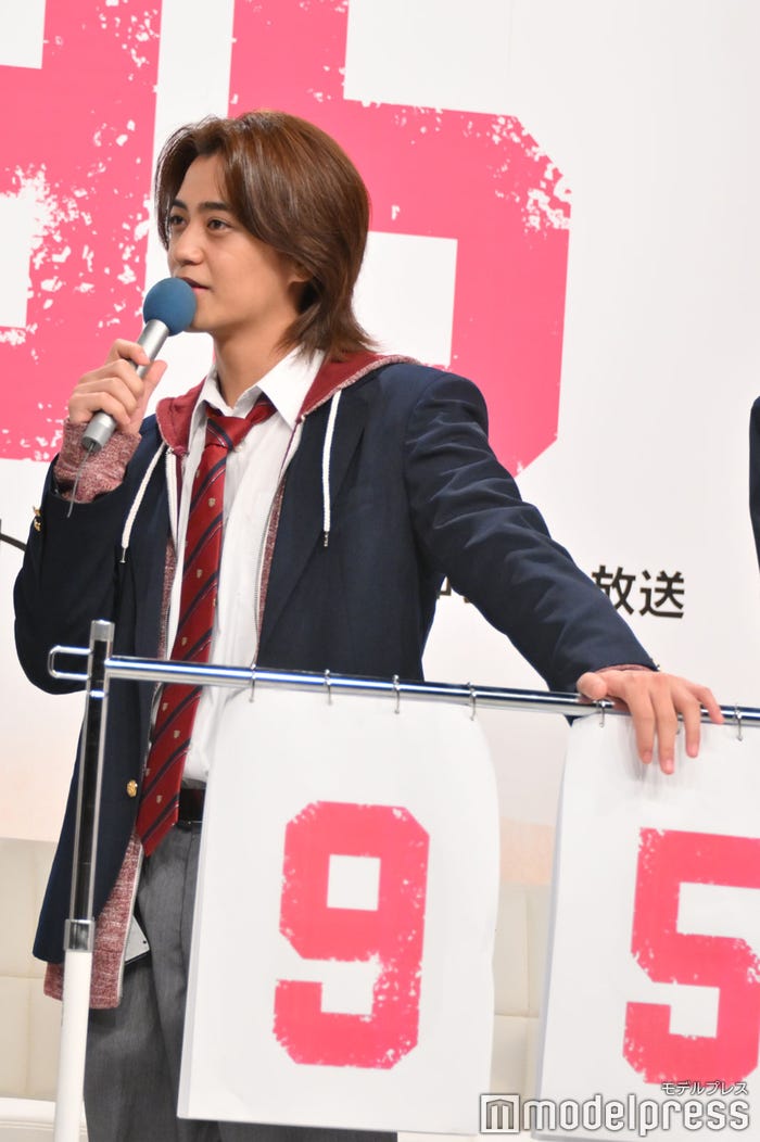 95個よりもっと言えたとドヤ顔を浮かべた高橋海人(C)モデルプレス