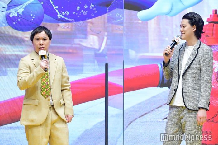 霜降り明星(左から)せいや、粗品(C)モデルプレス