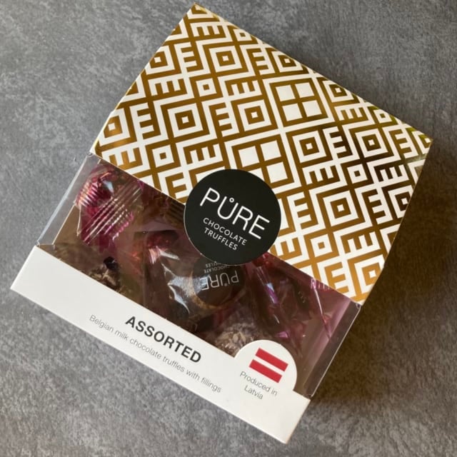 開封前の成城石井ピュア社トリュフアソート