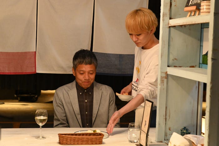 勝村政信、神山智洋(C)NTT DOCOMO, INC./東海テレビ