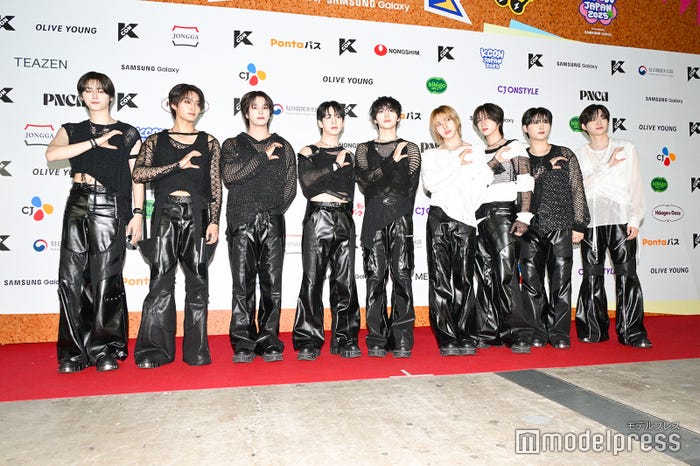 CRAVITY/ミンヒ(MINHEE)、テヨン(TAEYOUNG)、セリム(SERIM)、アレン(ALLEN)、ヒョンジュン(HYEONGJUN)、ソンミン(SEONGMIN)、ウォンジン(WONJIN)、ウビン(WOOBIN)、ジョンモ(JUNGMO)(C)モデルプレス