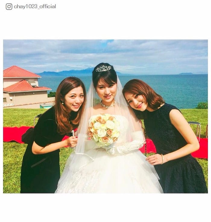 chayが公開した美人3姉妹ショット/chay Instagramより
