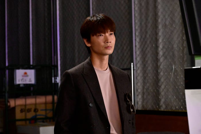 綾野剛「恋はDeepに」第1話より (C)日本テレビ