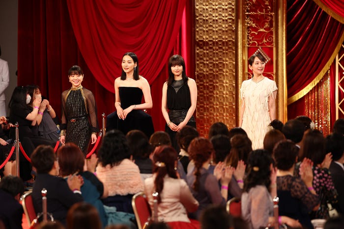 岸井ゆきの、のん、倍賞千恵子、広瀬すず、吉岡里帆(写真提供:東京写真記者協会)
