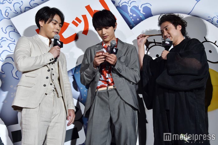 柳楽優弥、吉沢亮、ムロツヨシ (C)モデルプレス