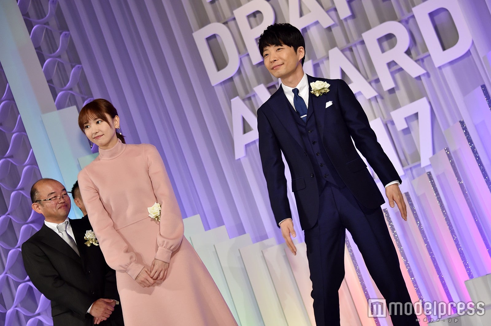 新垣結衣、星野源 （C）モデルプレス