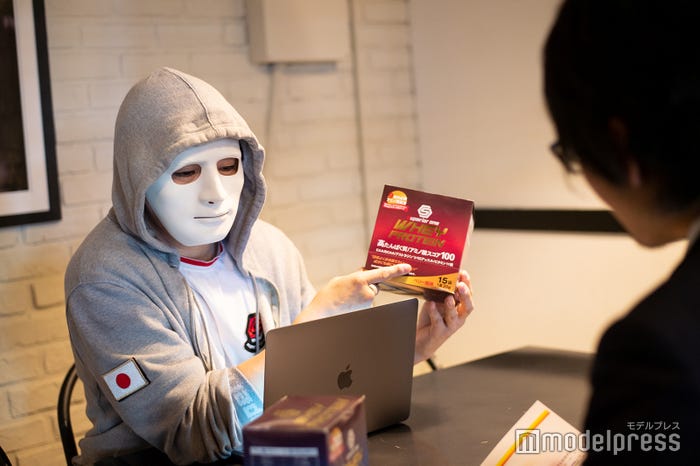 仕事中のラファエル