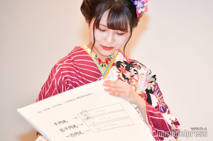 得意のイラスト付き回答の大場花菜 (C)モデルプレス