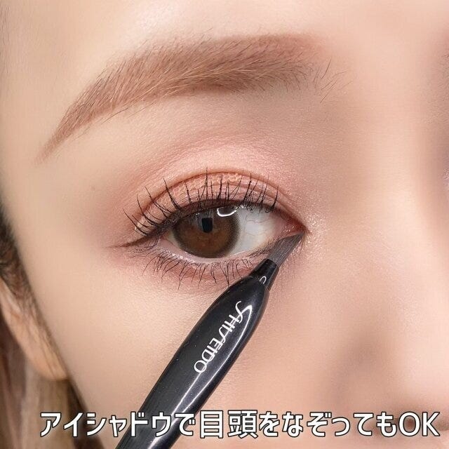 40代 メイク NG OK メイク 美容 ビューティ ビューティー トレンド おすすめ オススメ メイクテク テクニック 40代 アラフォー 大人 アイメイク アイシャドウ