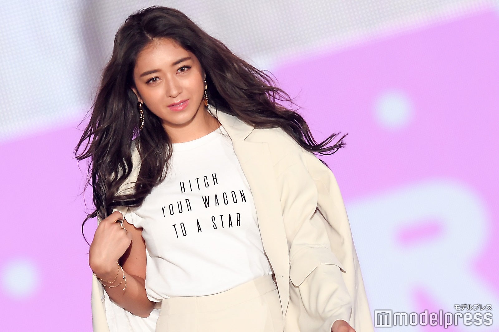 みちょぱ、ミニ丈でヘルシー美脚披露 観客の視線釘付け＜関コレ2019S／S＞