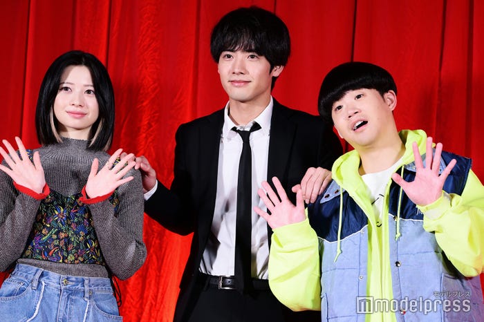 桜田ひより、赤楚衛二、矢本悠馬(C)モデルプレス