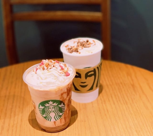 スタバの生チョコレートフラペチーノ含む限定ドリンク2種画像
