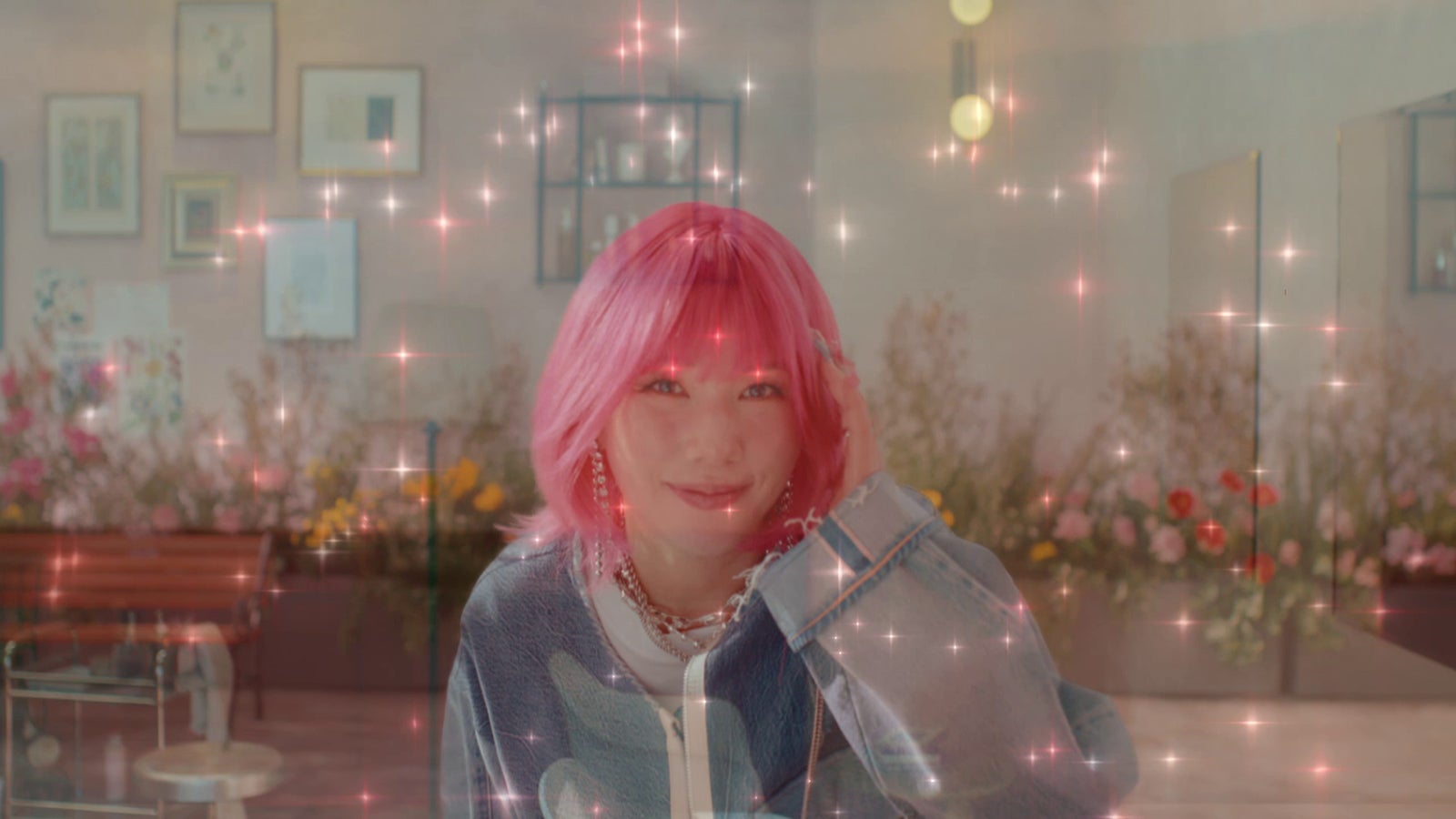 仲里依紗「ホットペッパービューティー」CM「ビビビ祭　パレード」篇（提供写真）