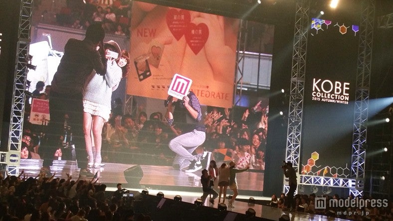 「神戸コレクション2015 A／W」モデルプレスステージ