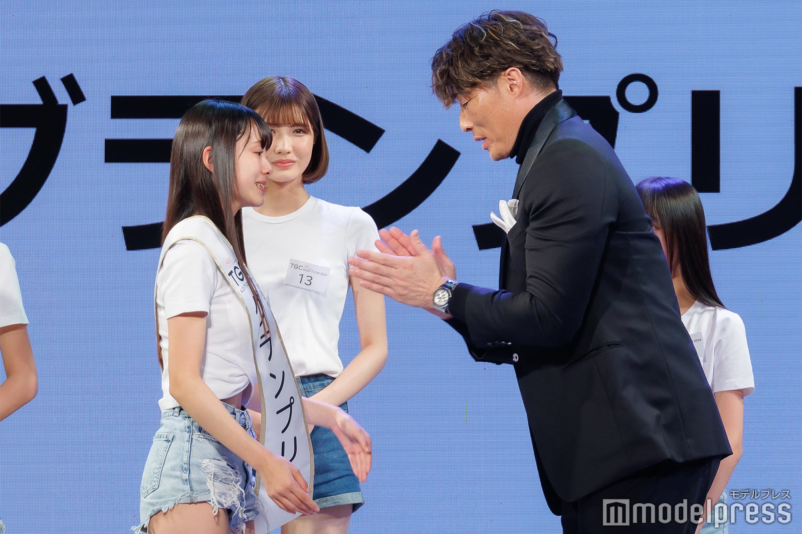 （左）湯淺凜子さん（C）モデルプレス