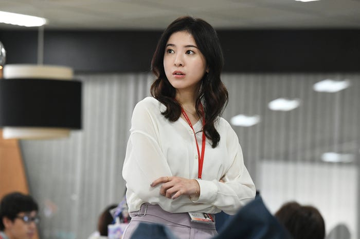 吉高由里子/「わたし、定時で帰ります。」第1話より(C)TBS