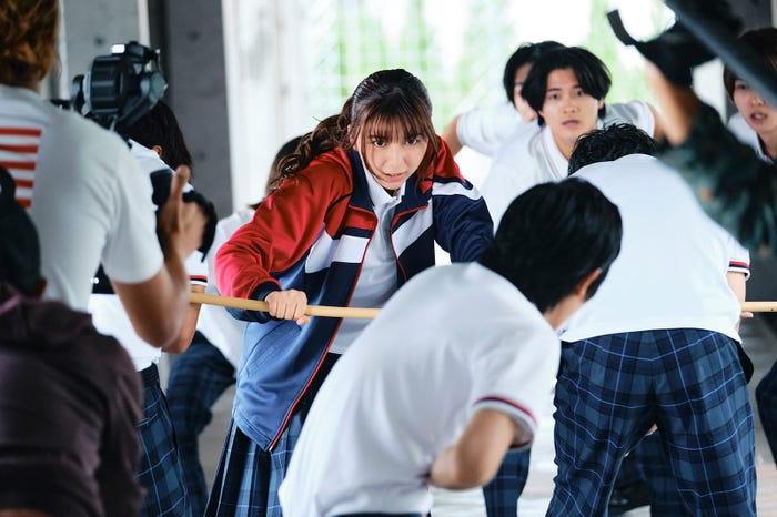 上白石萌歌/メイキングカット(C)2025「ロマンティック・キラー」製作委員会(C)百世渡/集英社