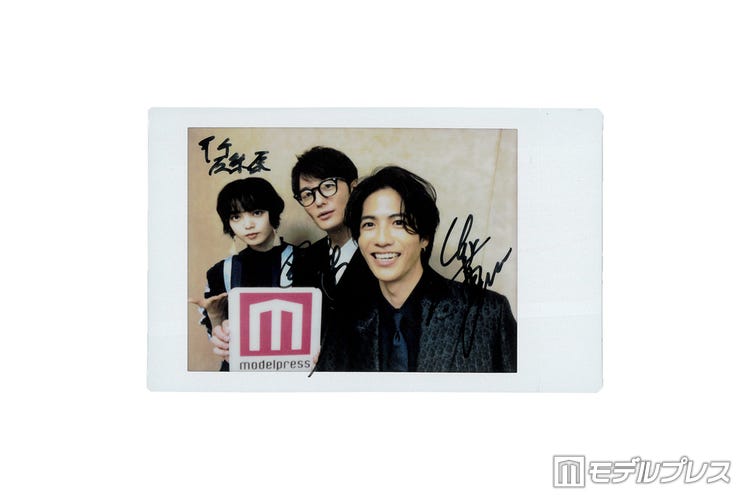 画像2/2) 【終了】岡田将生＆志尊淳＆平手友梨奈、直筆サイン入り 