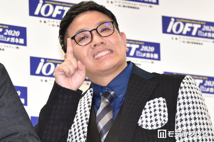 ミキ昴生、第2子誕生を報告 自身の幼少期ショットも公開