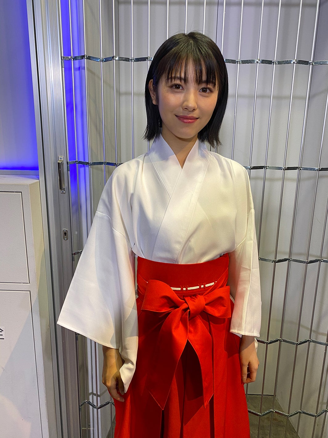 浜辺美波、眼福のコスプレ披露「アニメから出てきたみたい」