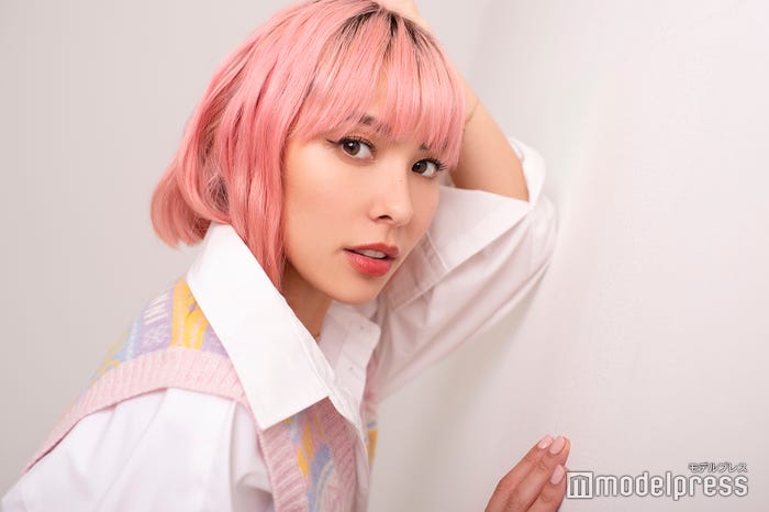 Akina (C)モデルプレス