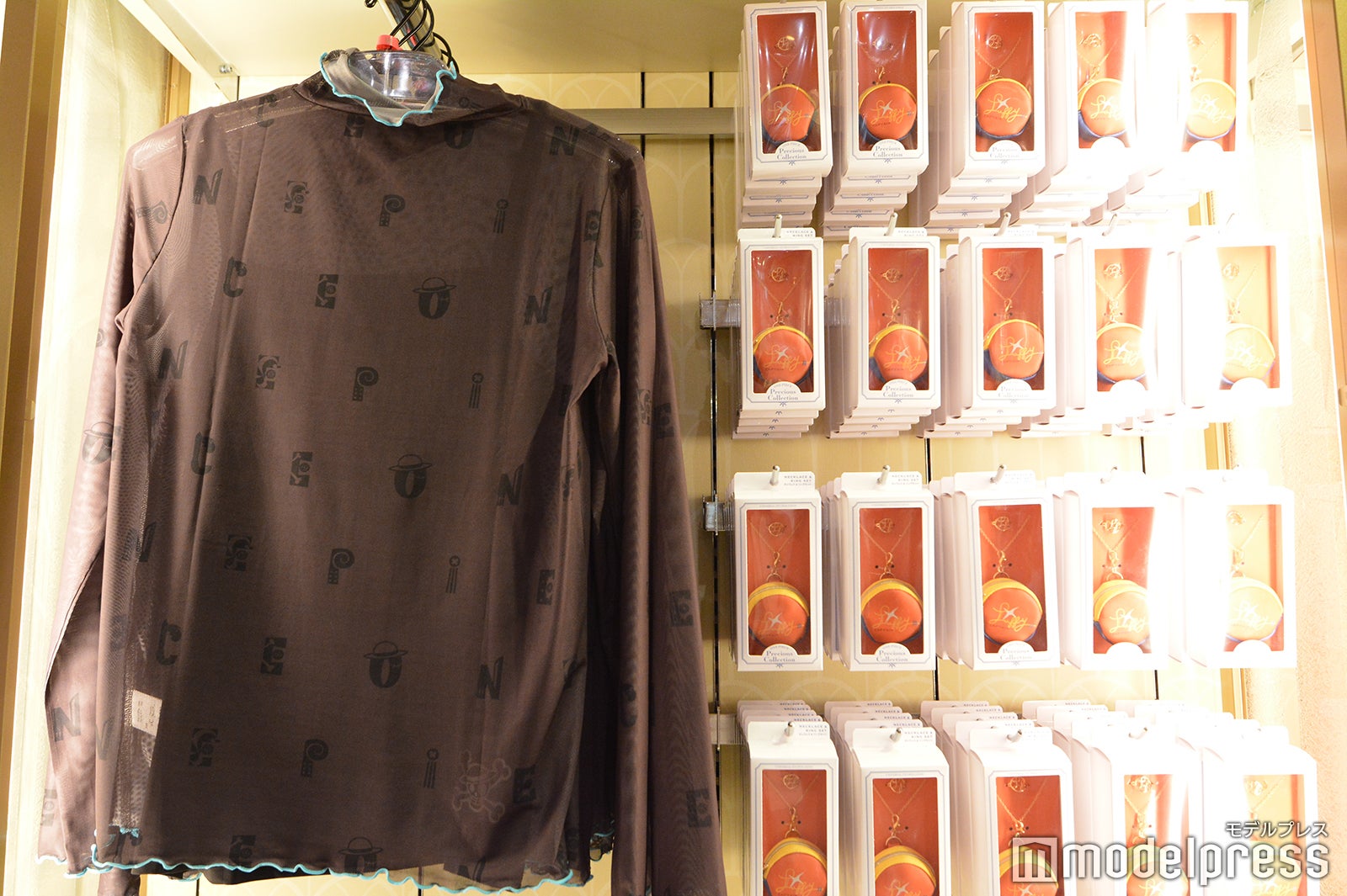 ビバリーヒルズ・ギフト（C）モデルプレス