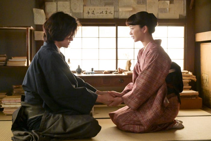 佐野晶哉、見上愛「風、薫る」第104話(C)NHK