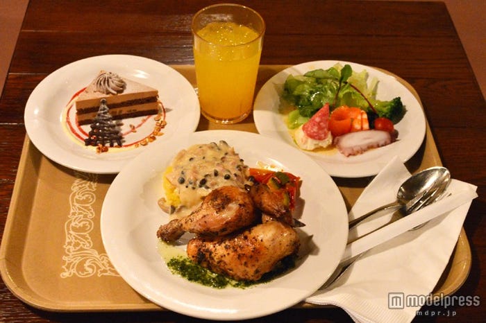 レストラン「カフェ・ポルトフィーノ」の「クリスマス・ウィッシュ」スペシャルセット