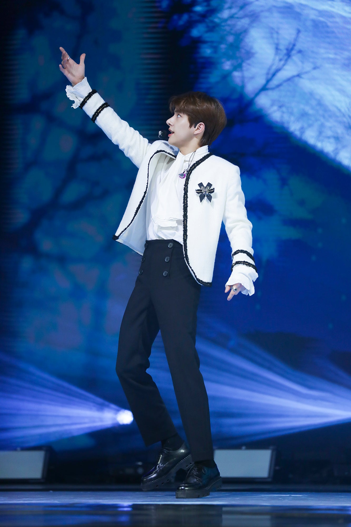 JAKE（C）BELIFT LAB