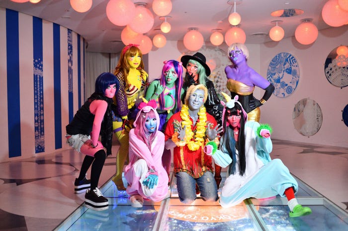 カズレーザーと異色肌ギャル/photo by @lmskii