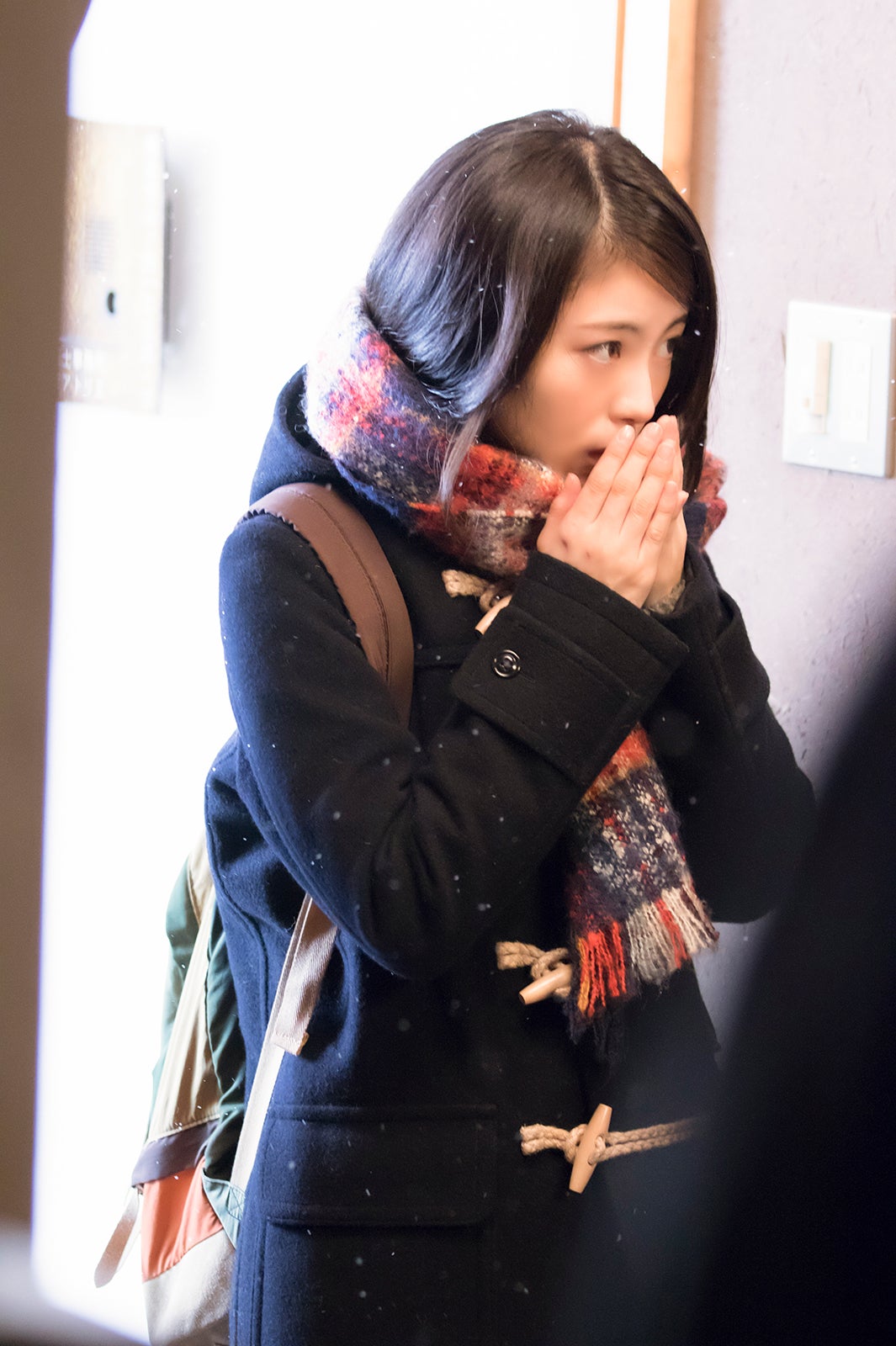 浜辺美波／新CMメイキングカット（提供画像）