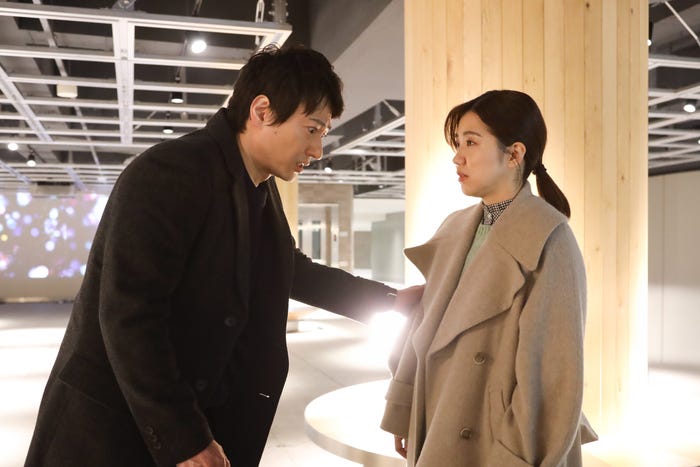 忍成修吾、福田麻貴「婚活1000本ノック」第7話より(C)フジテレビ