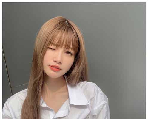 めるる、“腹チラ”白シャツショットに反響「いつもと違う」「大人っぽい」